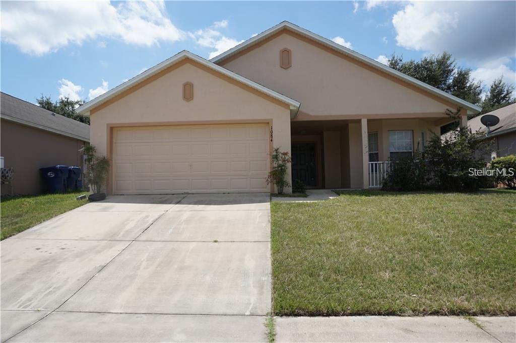 Listing photo 1 for 1084 Bluegrass Dr