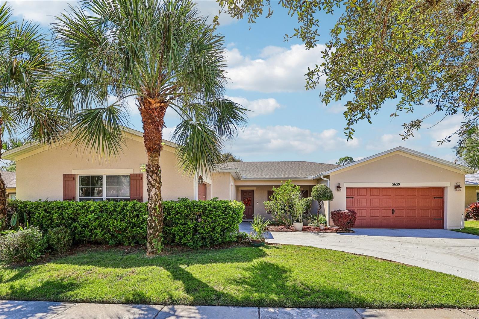 Listing photo 1 for 3639 Sail Harbor Dr