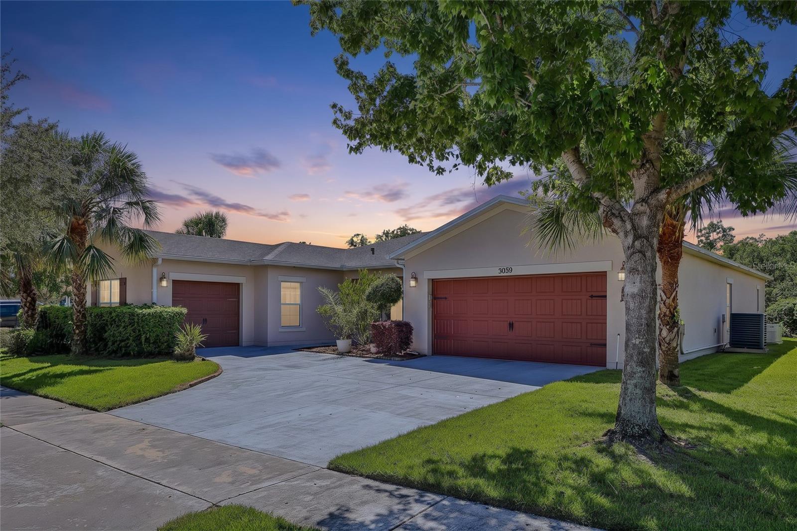 Listing photo 2 for 3639 Sail Harbor Dr