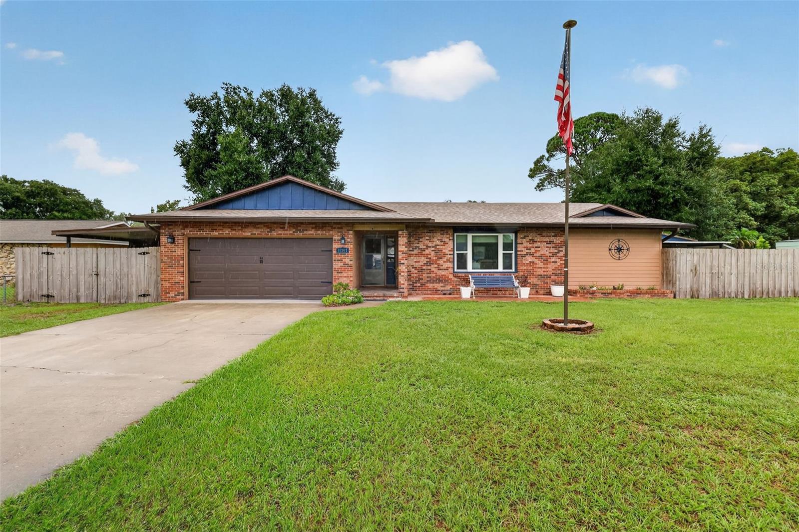 Listing photo 2 for 11347 Pine Ridge Rd