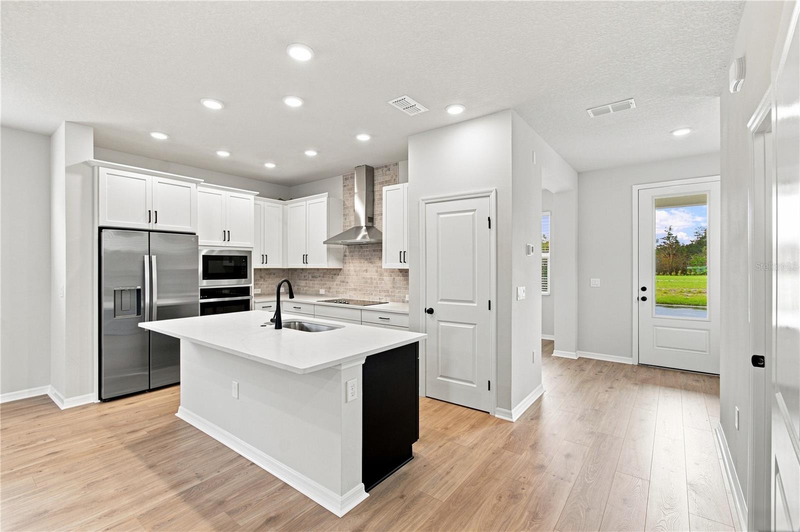 Listing photo 2 for 5617 White Ibis Pt