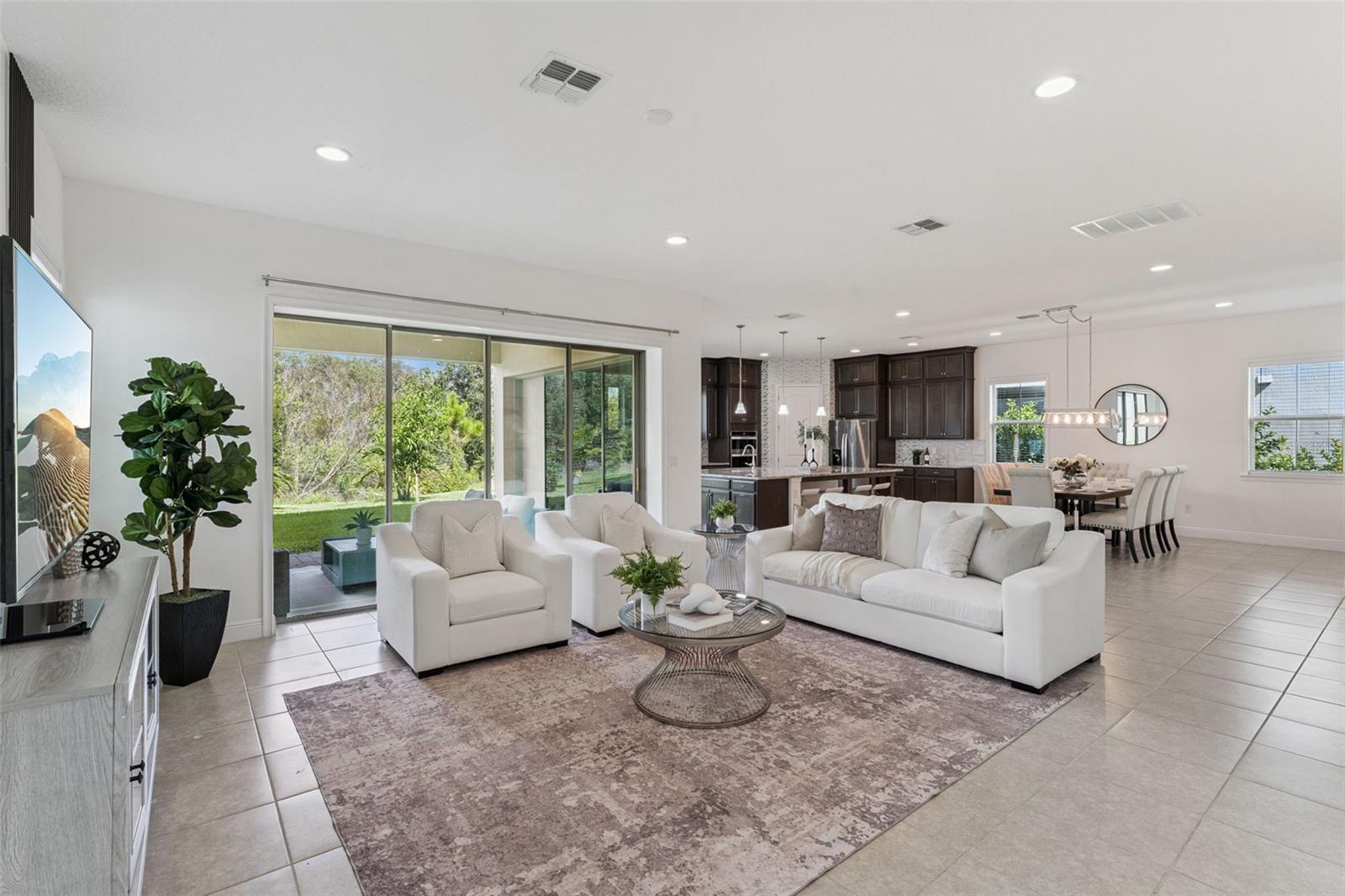 Listing photo 3 for 13169 Bromborough Dr