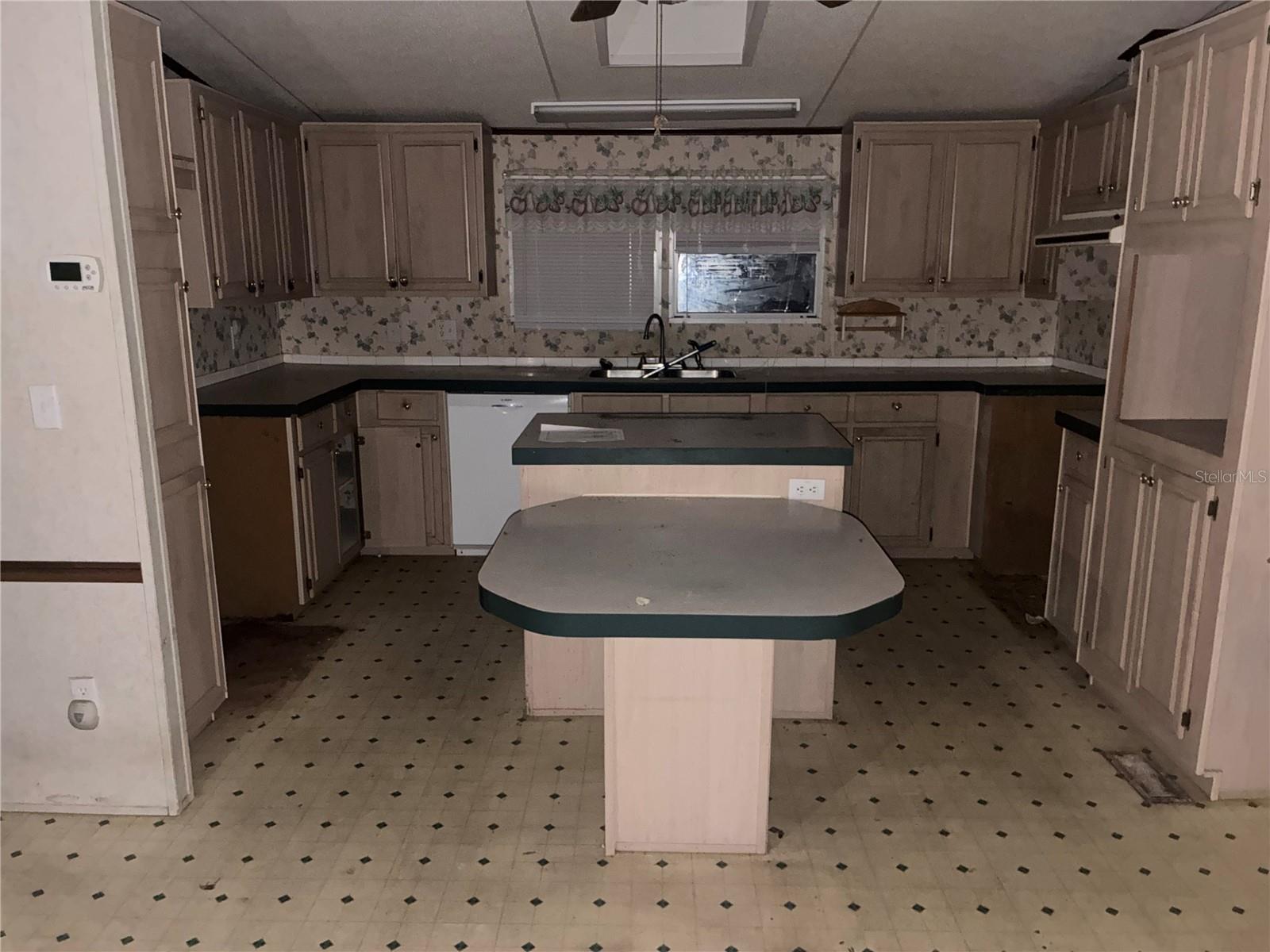 Listing photo 3 for 55616 Lee St