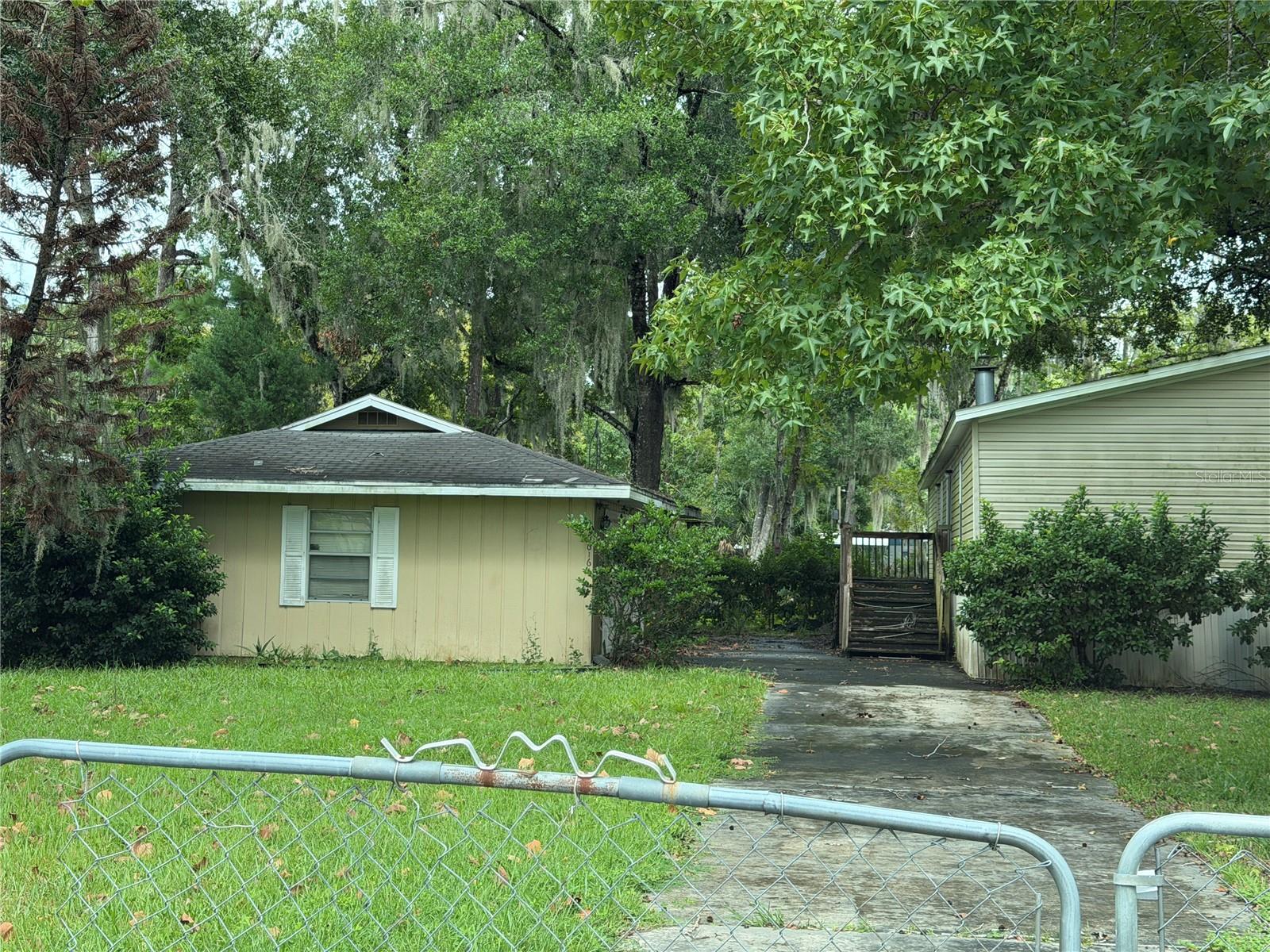 Listing photo 2 for 55616 Lee St