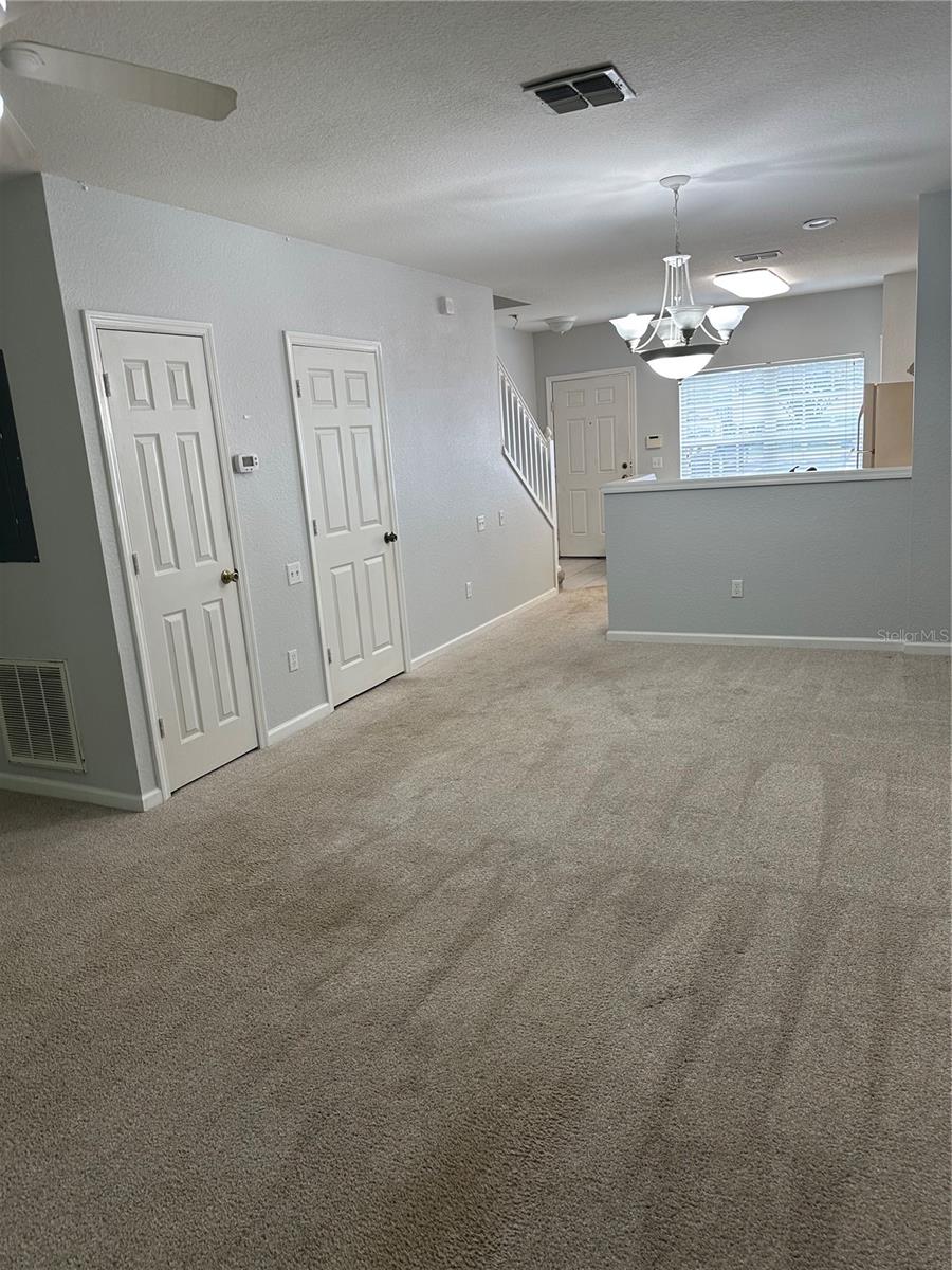 Listing photo 3 for 766 Shropshire Loop
