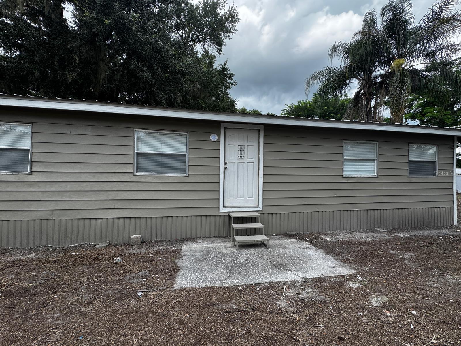Listing photo 2 for 4817 Puritan Ln