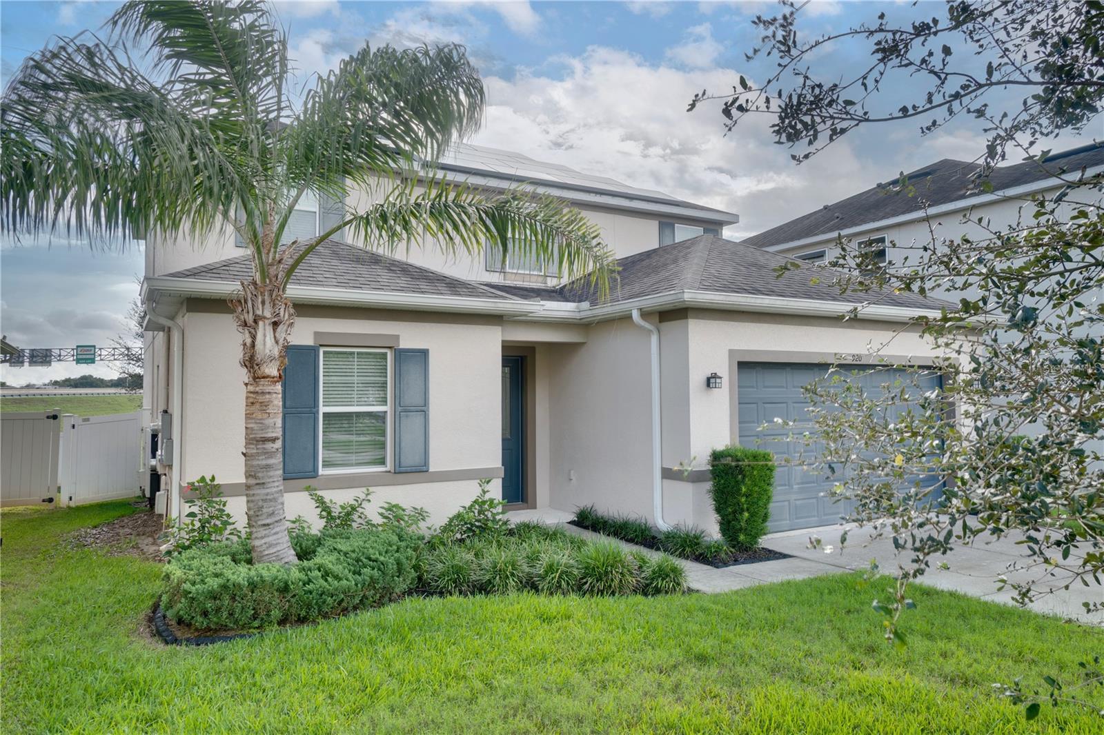 Listing photo 2 for 920 Grand Hilltop Dr