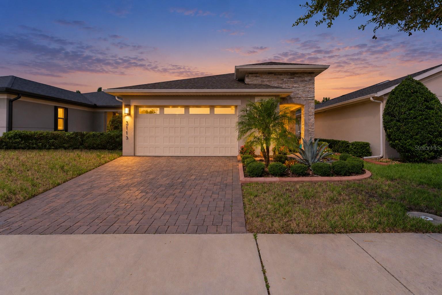 Listing photo 2 for 3113 Songbird Cir