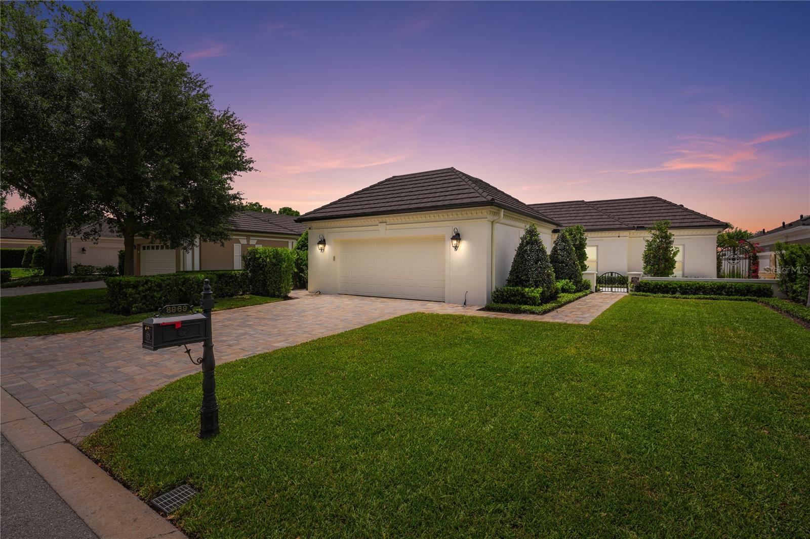 Listing photo 2 for 8969 Charleston Park #23