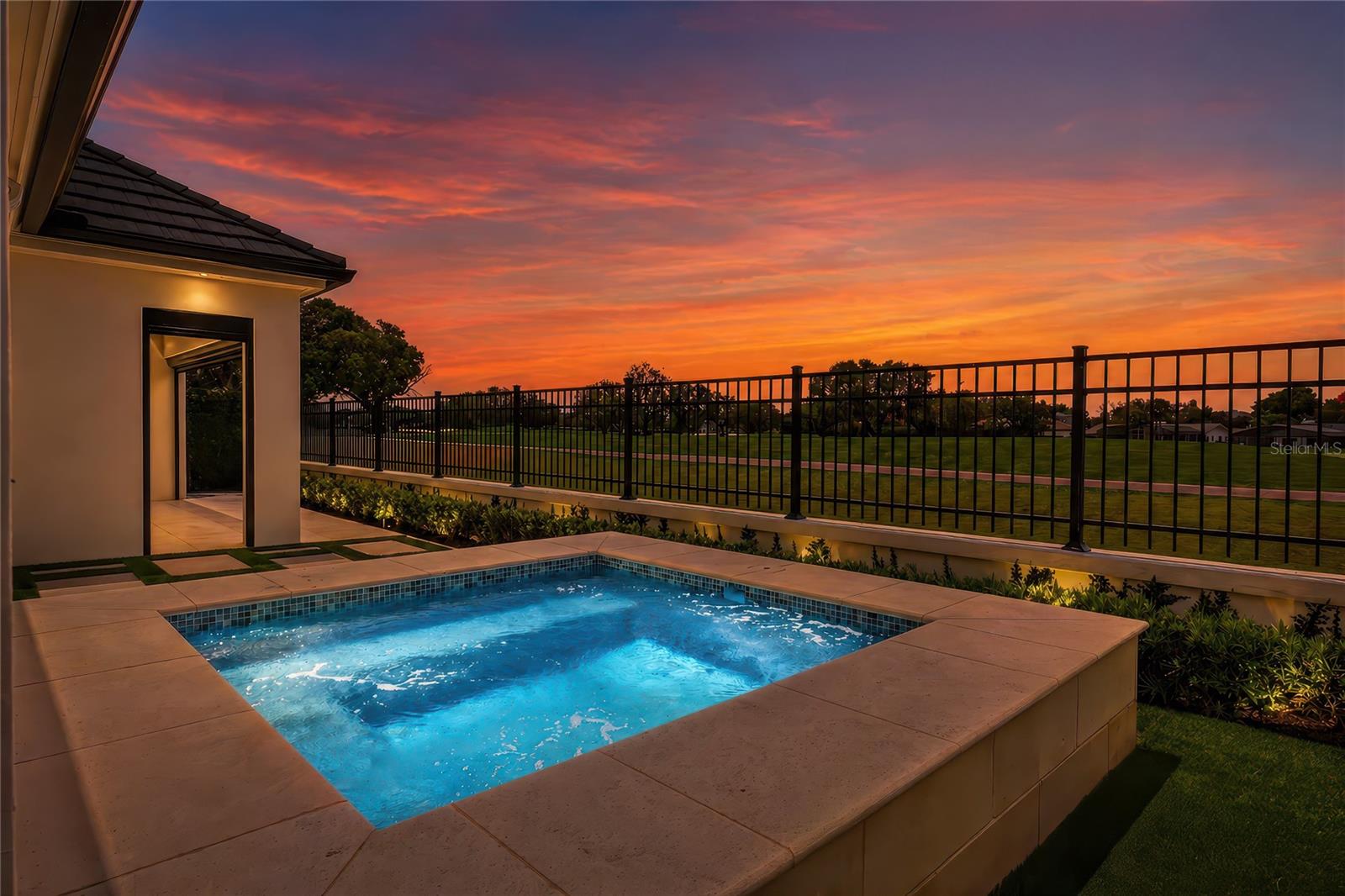 Listing photo 3 for 8969 Charleston Park #23