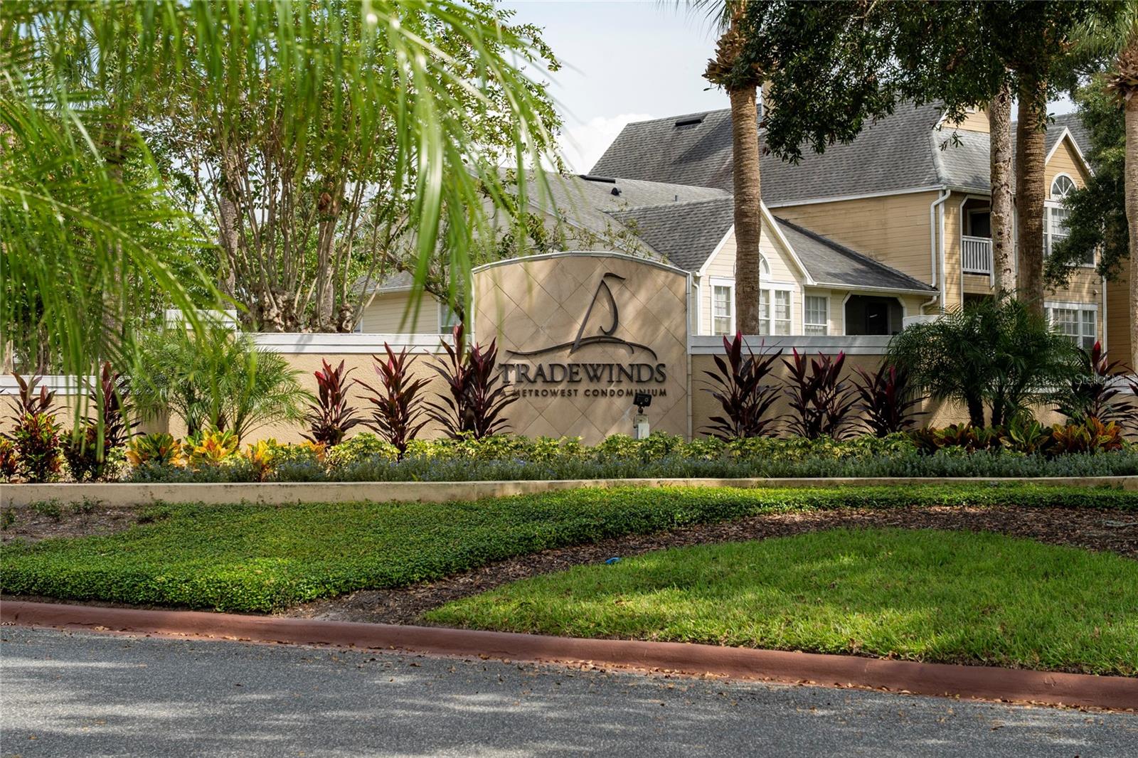 Listing photo 1 for 1073 S Hiawassee Rd #1011