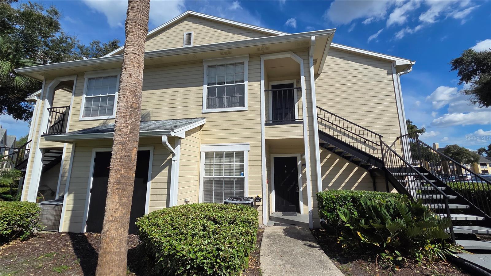 Listing photo 3 for 1073 S Hiawassee Rd #1011