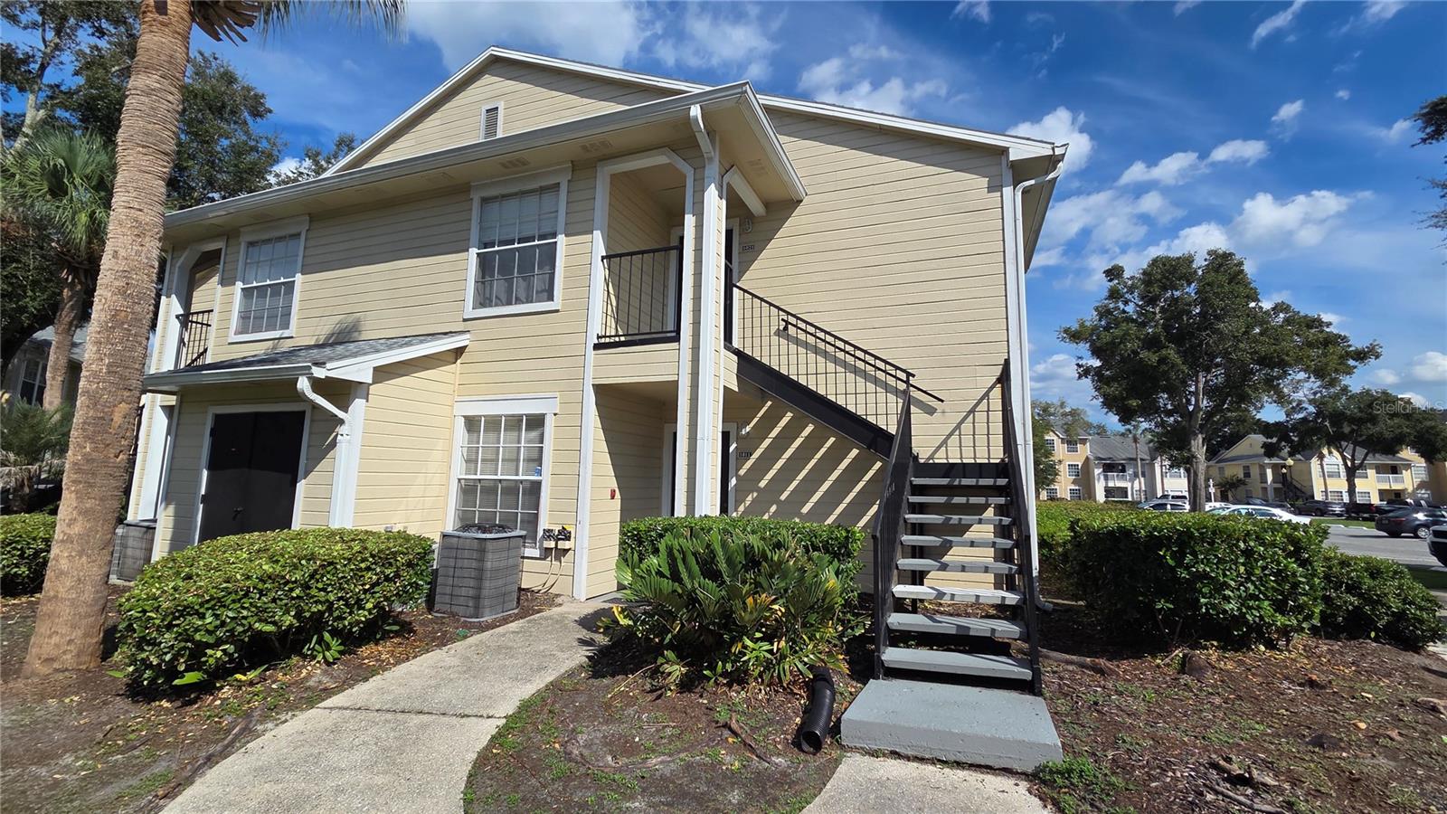 Listing photo 2 for 1073 S Hiawassee Rd #1011