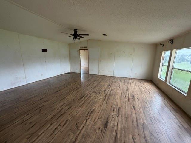Listing photo 2 for 314 Skyblue Ln