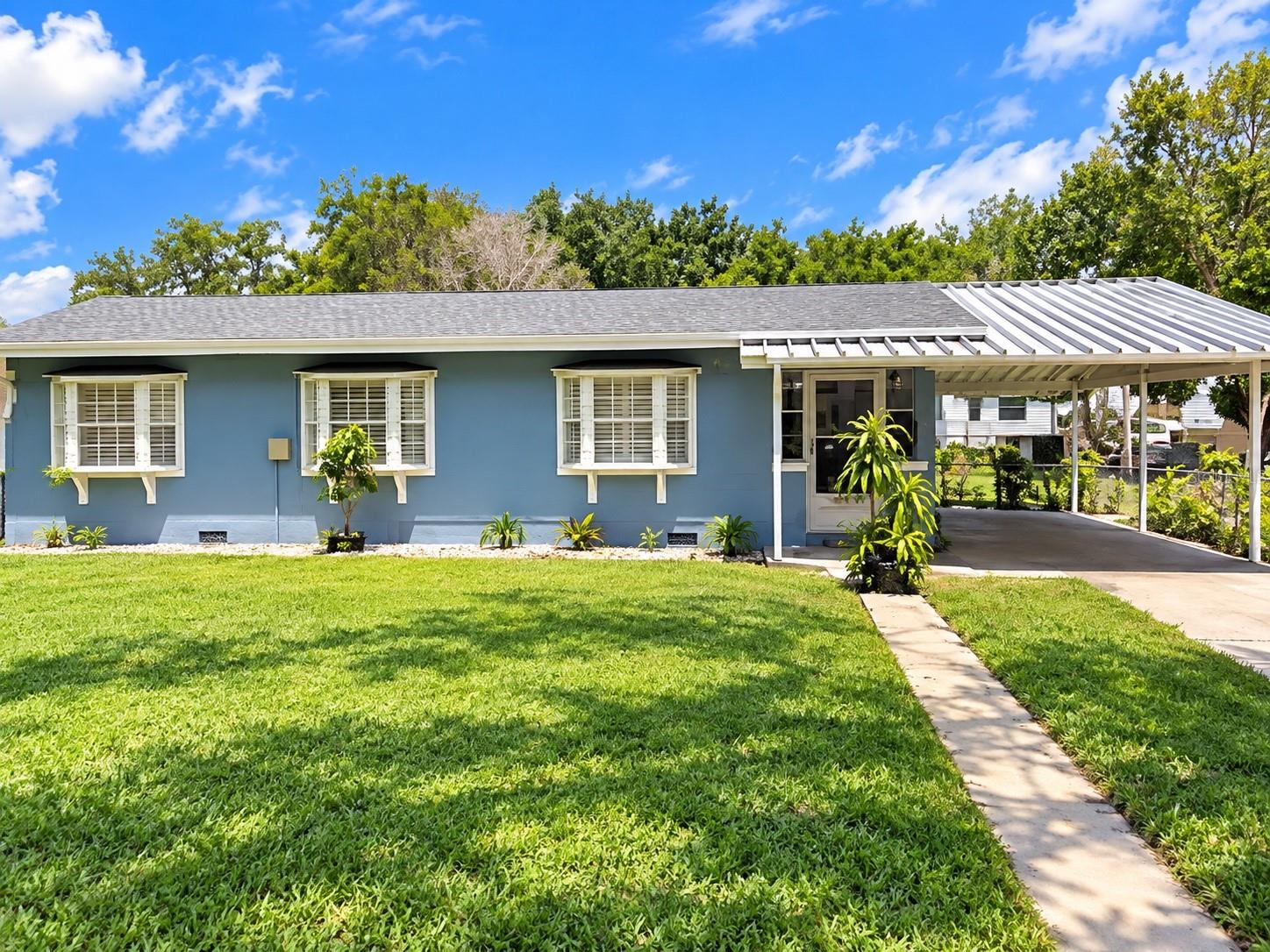 Listing photo for 213 Oleander Dr