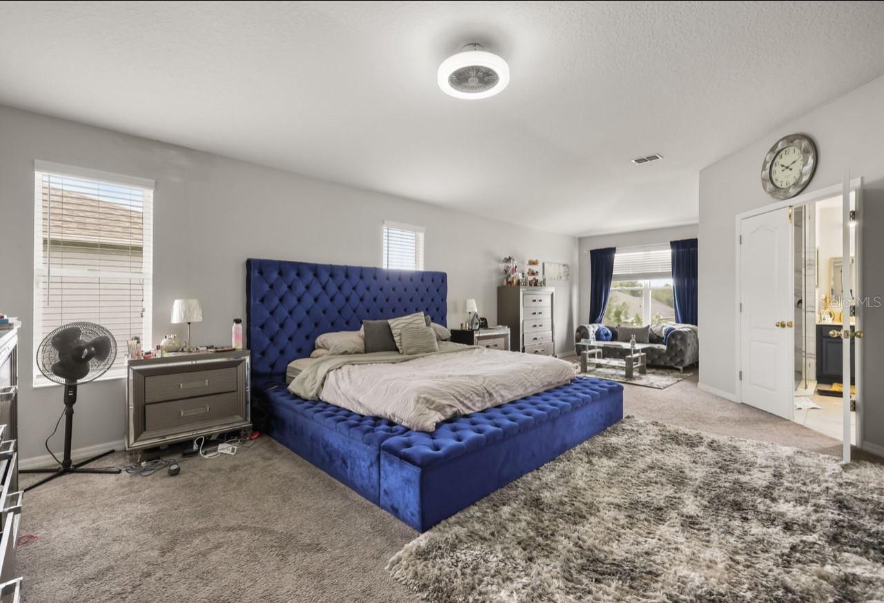 Listing photo 2 for 12657 Iris Lake Dr