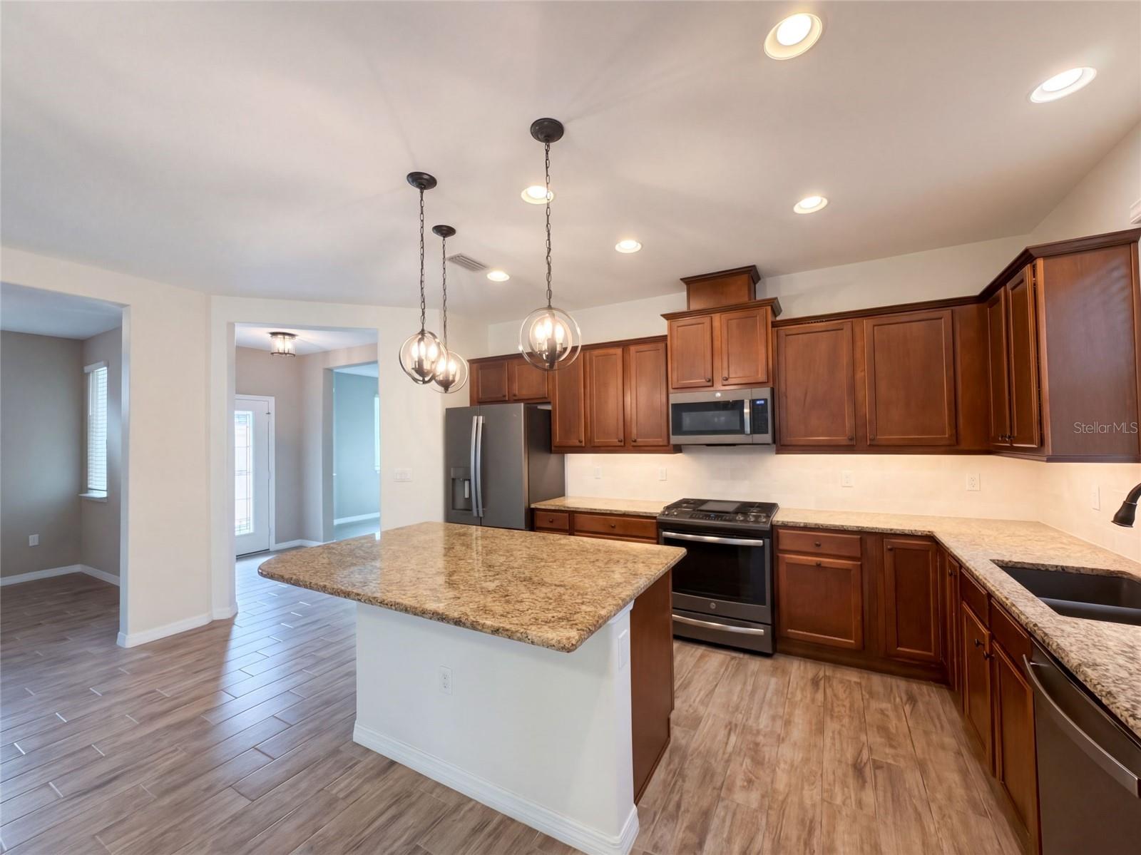 Listing photo 2 for 394 Alcove Dr