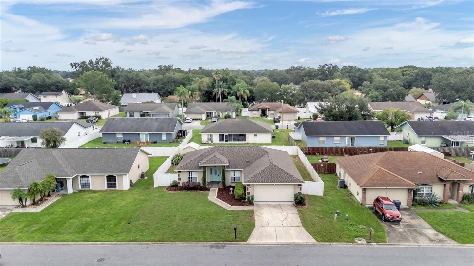 Listing photo 2 for 5836 Daughtery Downs Loop