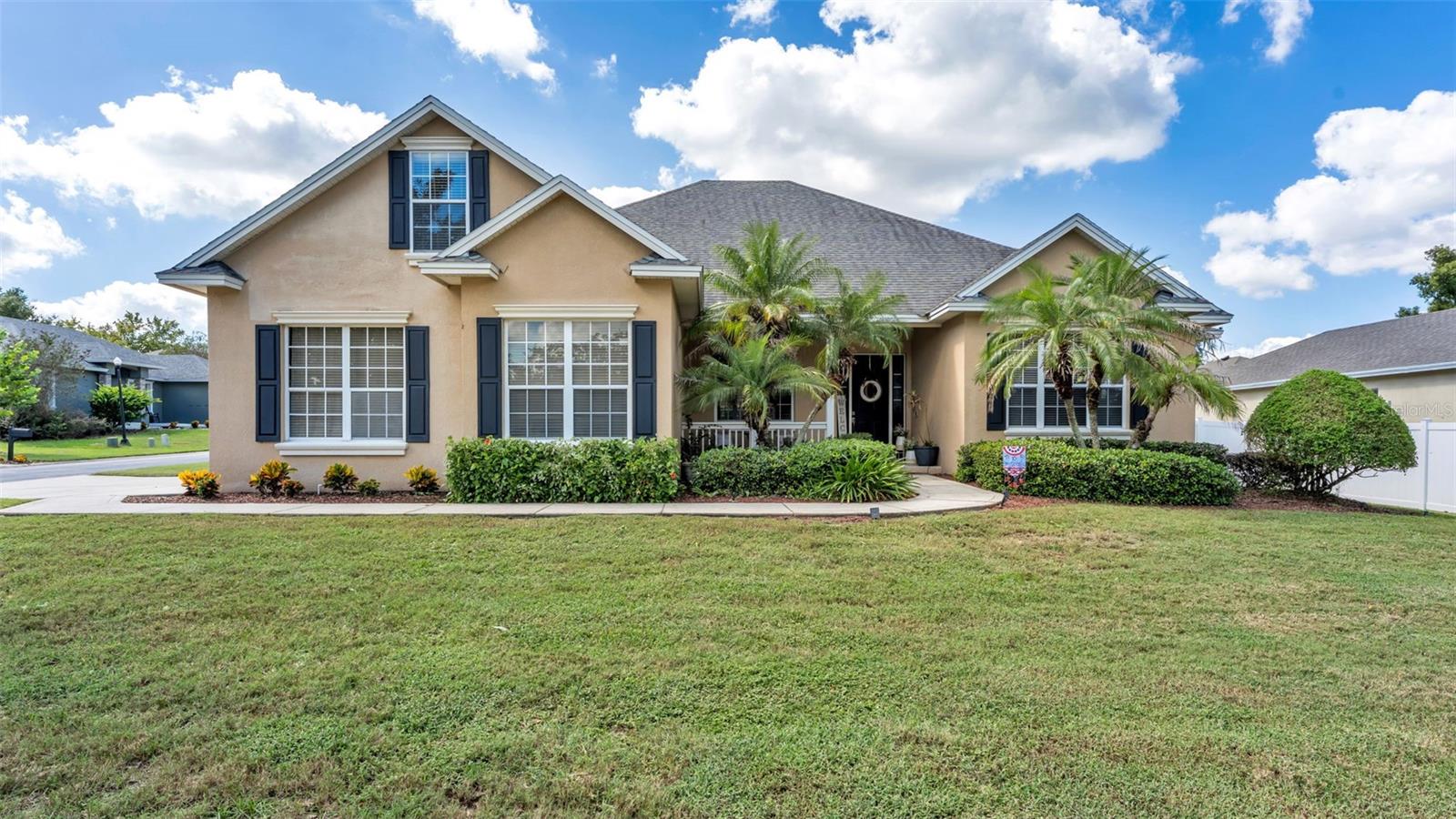 Listing photo 3 for 5871 High Ridge Loop
