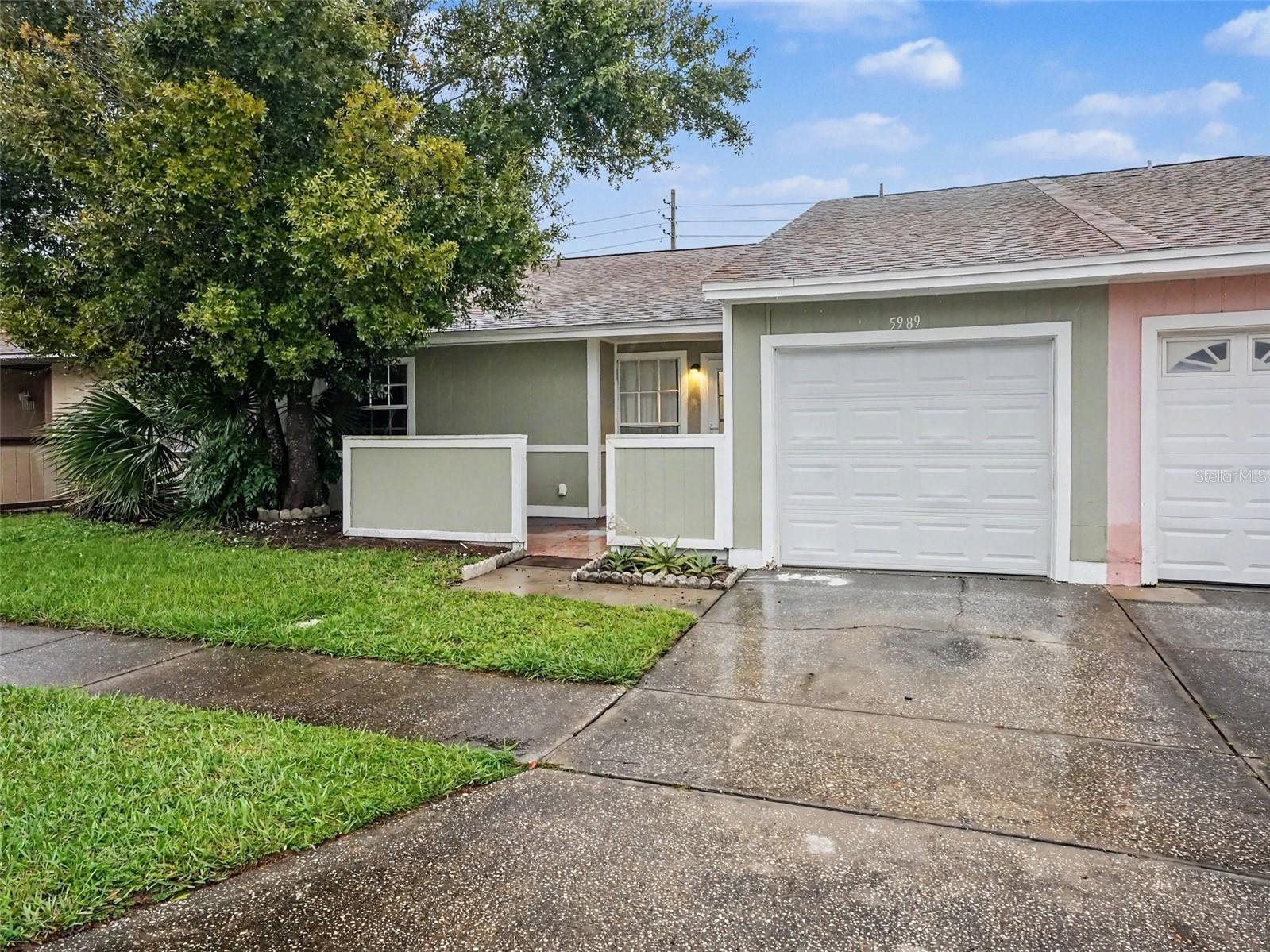 Listing photo 1 for 5989 Talavera St