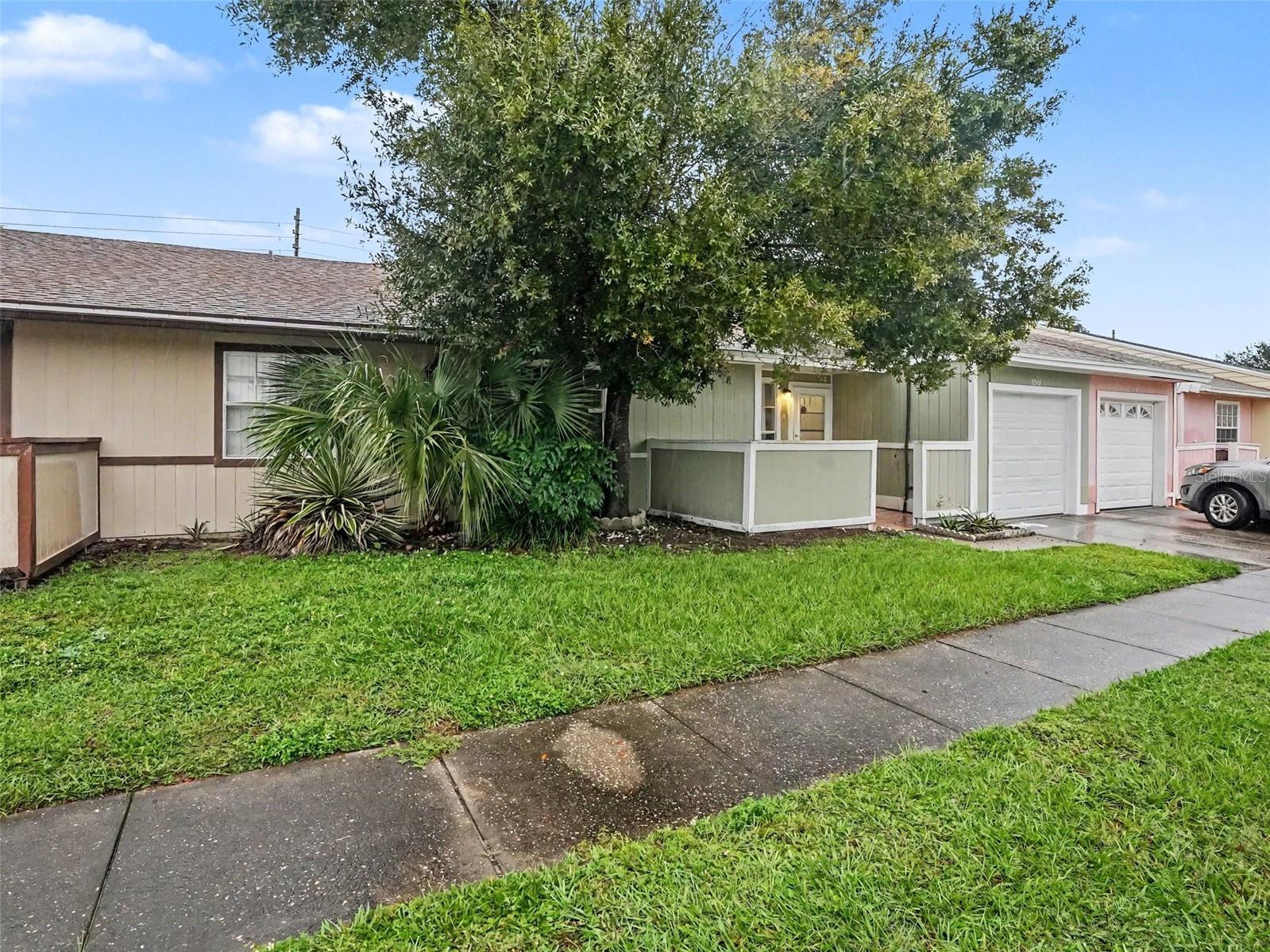 Listing photo 3 for 5989 Talavera St