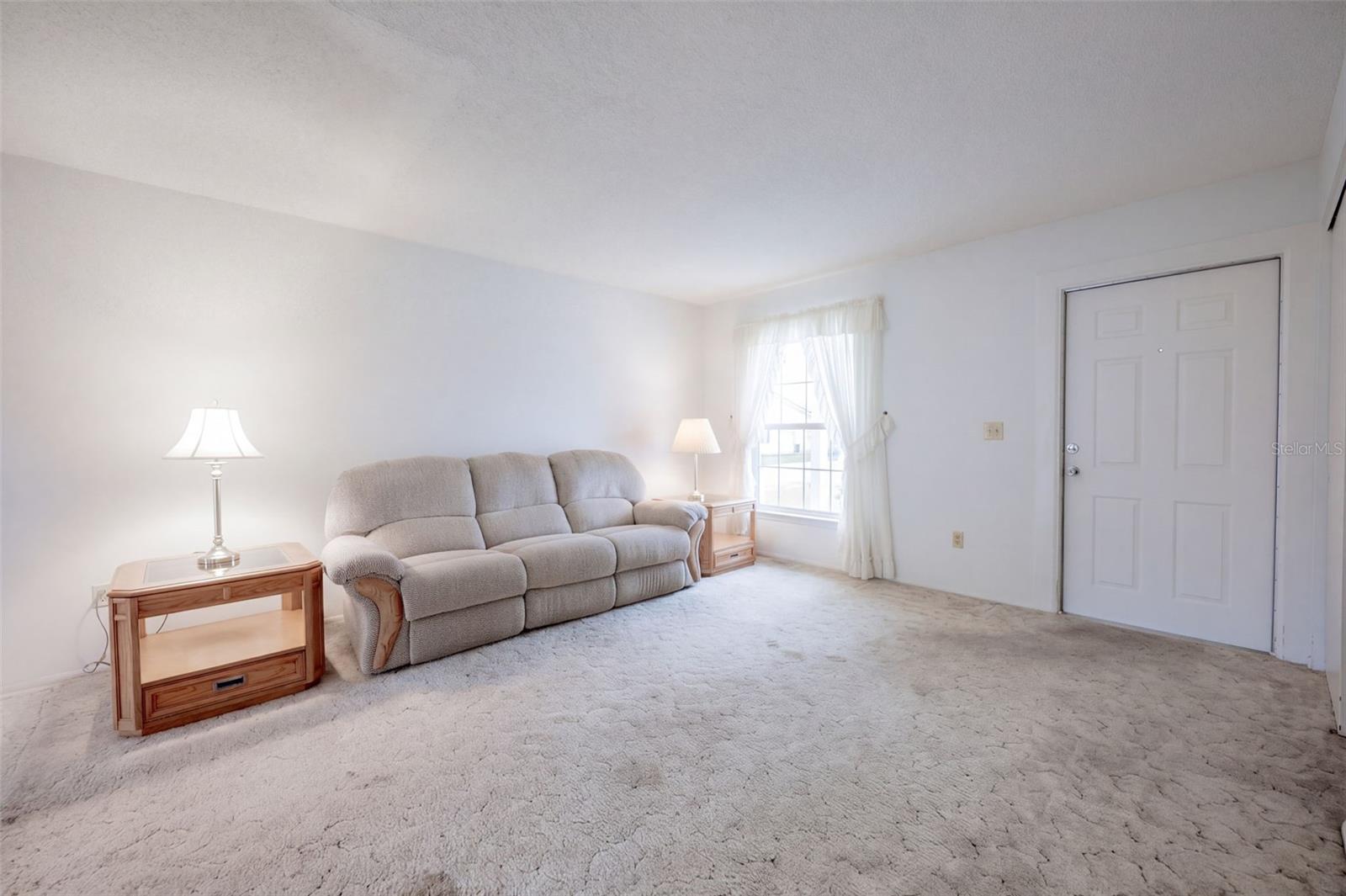 Listing photo 3 for 6657 Gunnell Ct