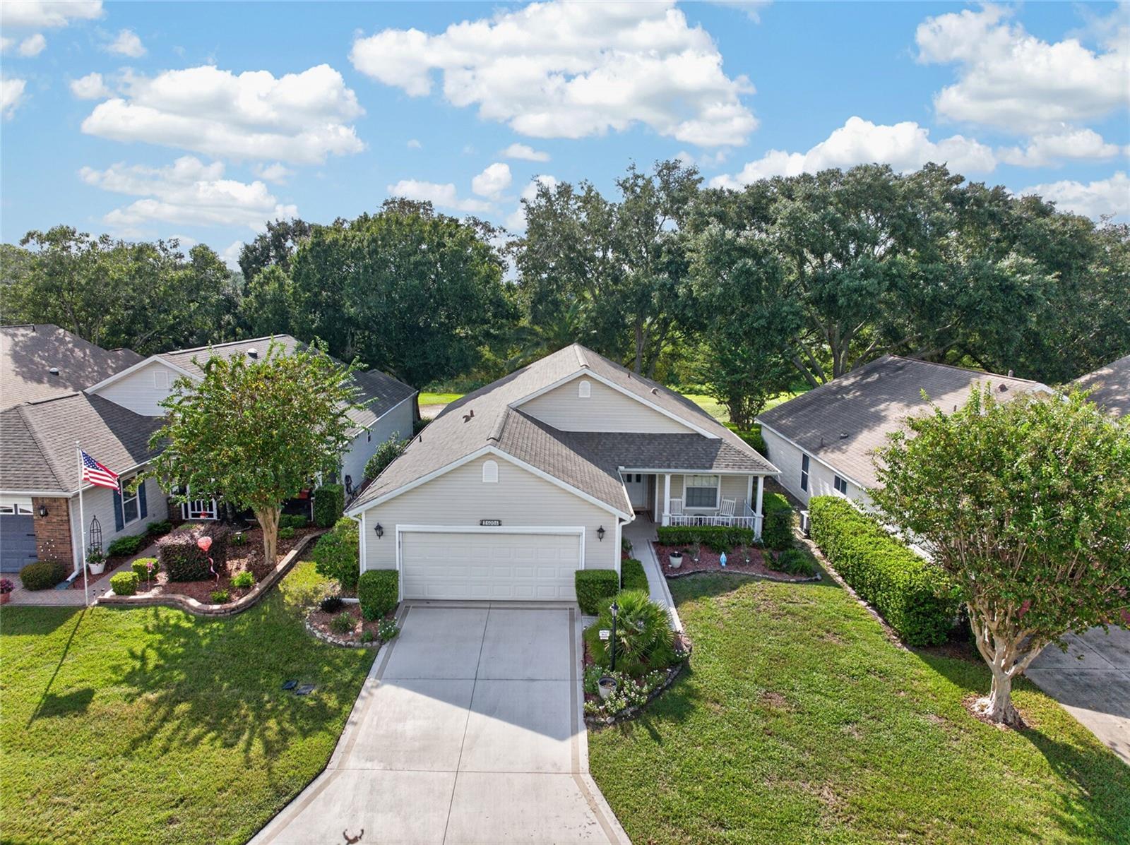 Listing photo 2 for 25005 Cranes Roost Cir