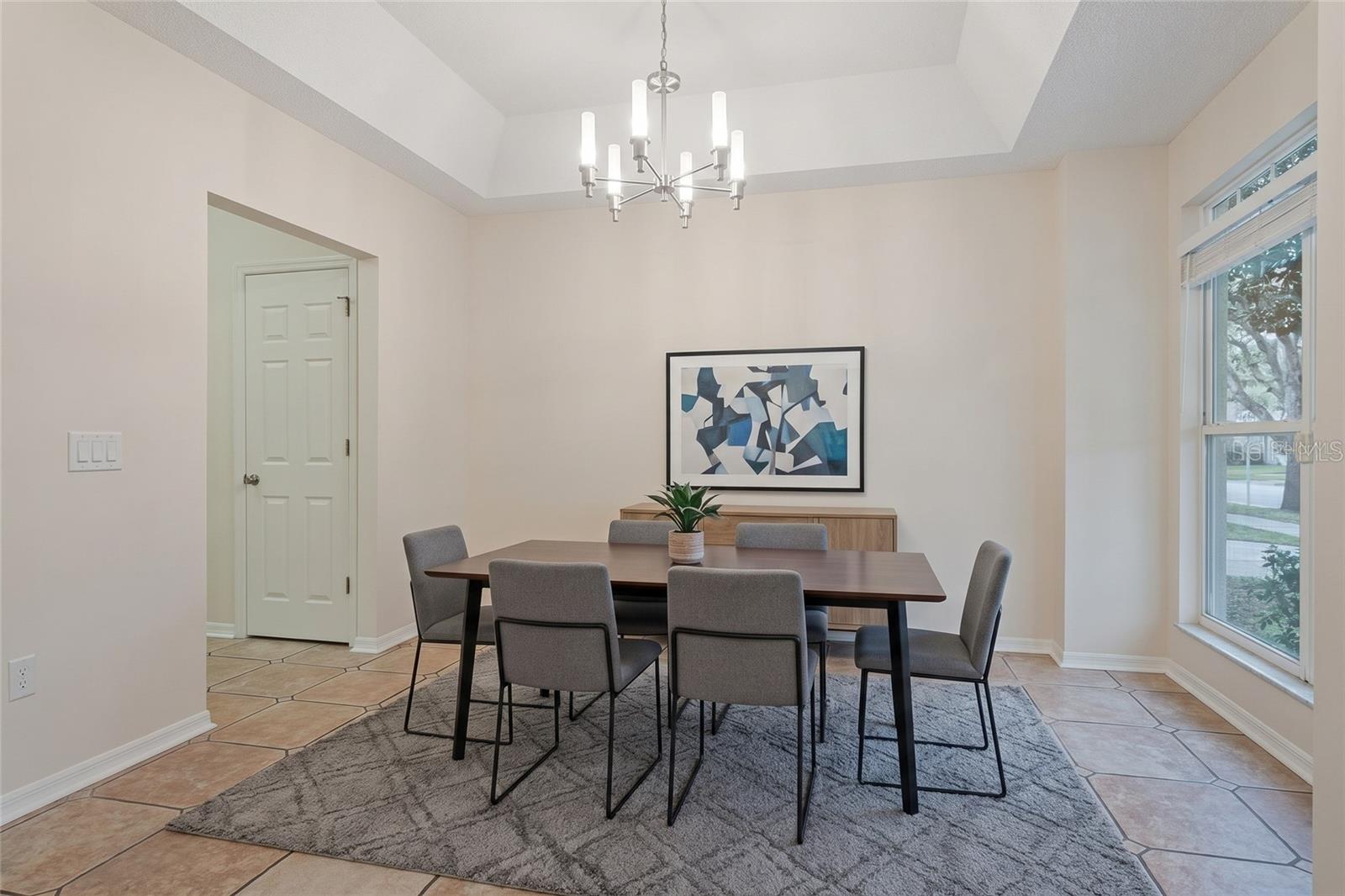 Listing photo 3 for 3845 Gatlin Place Cir