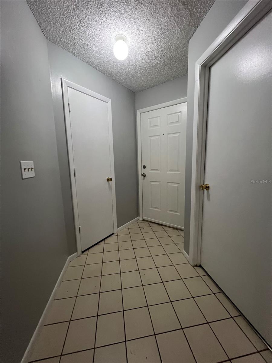 Listing photo 3 for 2458 Grassy Point Dr #106