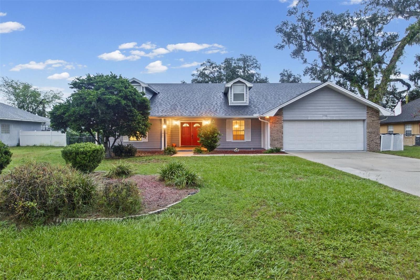 Listing photo 2 for 1540 Rosa Ct