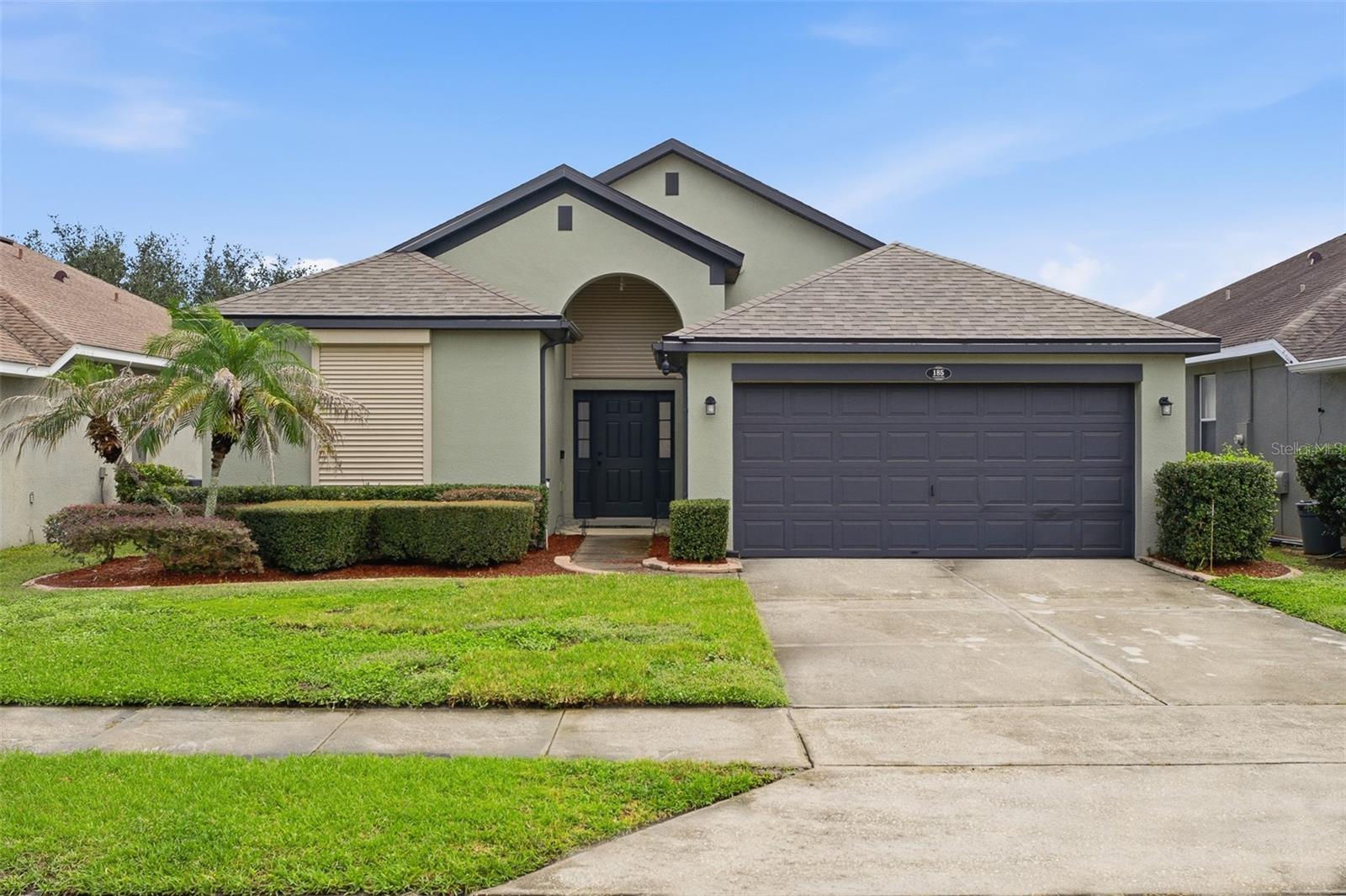Listing photo 1 for 185 Venetian Bay Cir