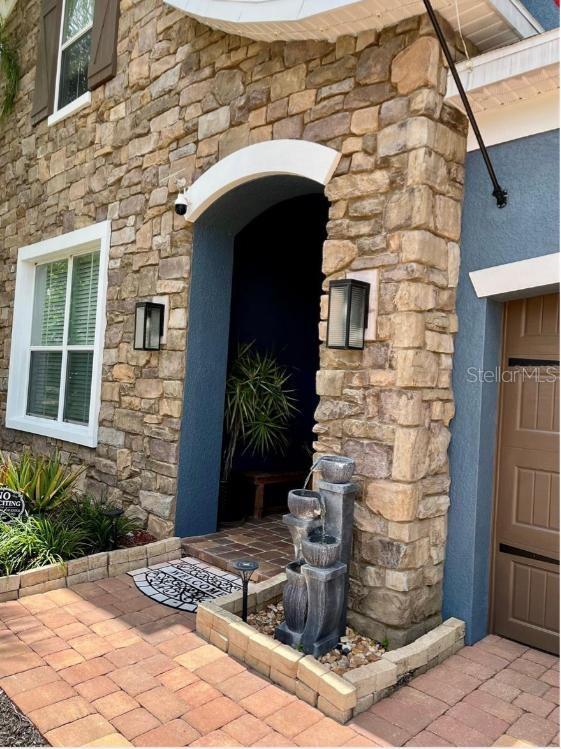 Listing photo 3 for 1033 Fountain Coin Loop
