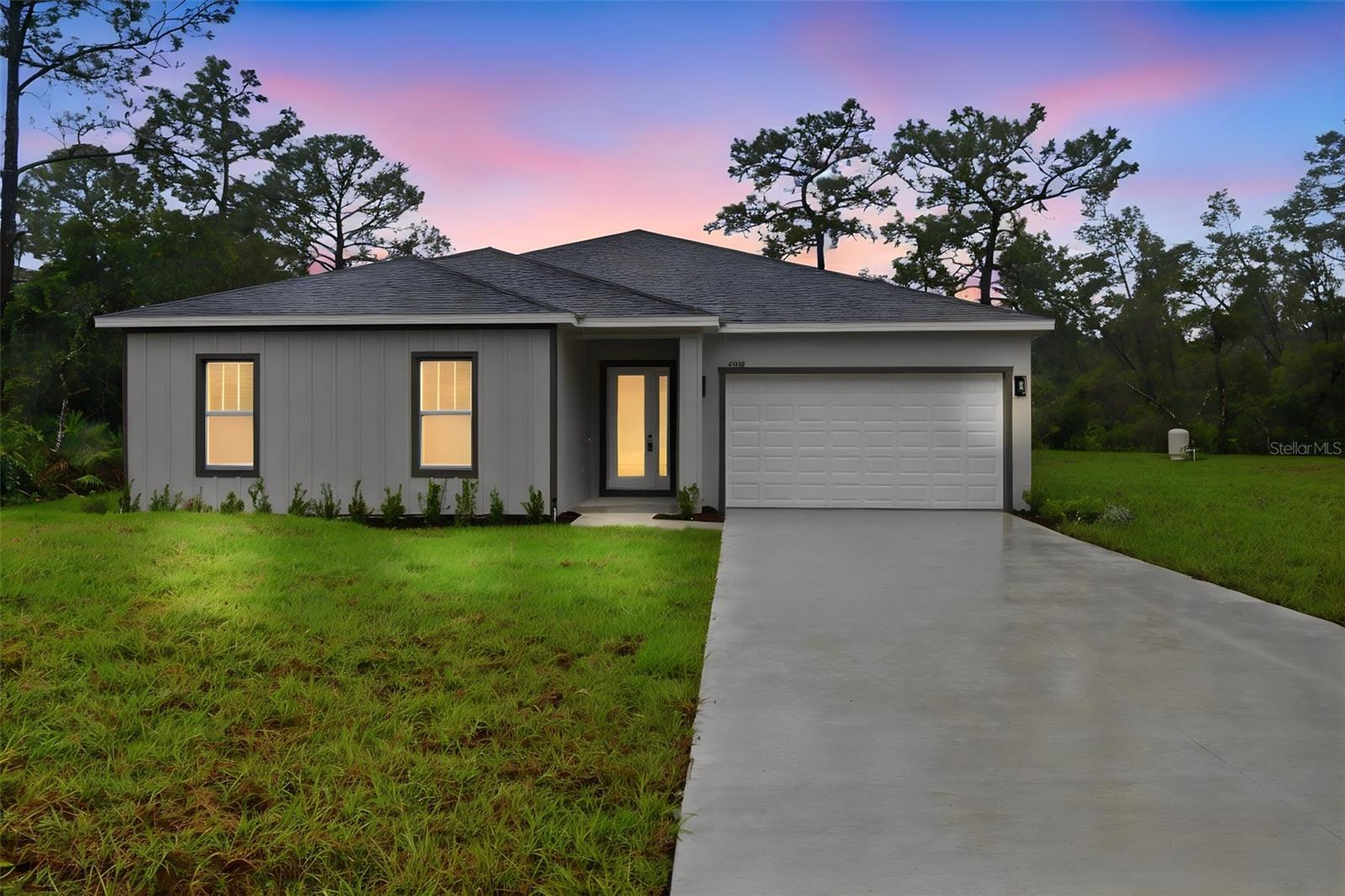 Listing photo 2 for 42435 Royal Trails Rd