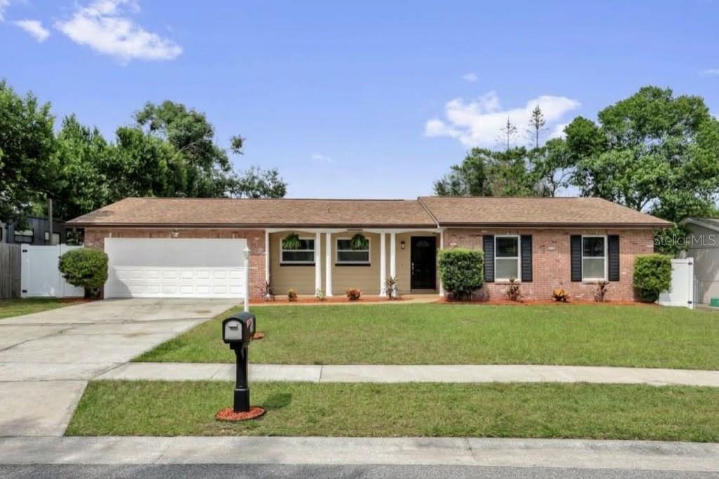 Listing photo for 14 Apple Hill Holw
