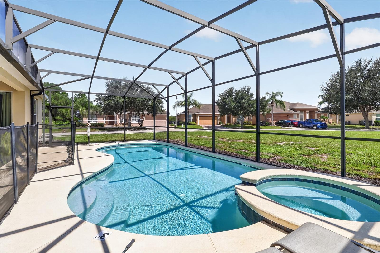 Listing photo 2 for 277 Yellow Snapdragon Dr