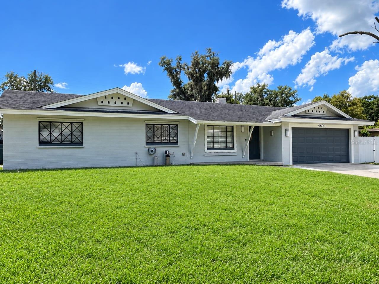 Listing photo 1 for 4600 Arcie St