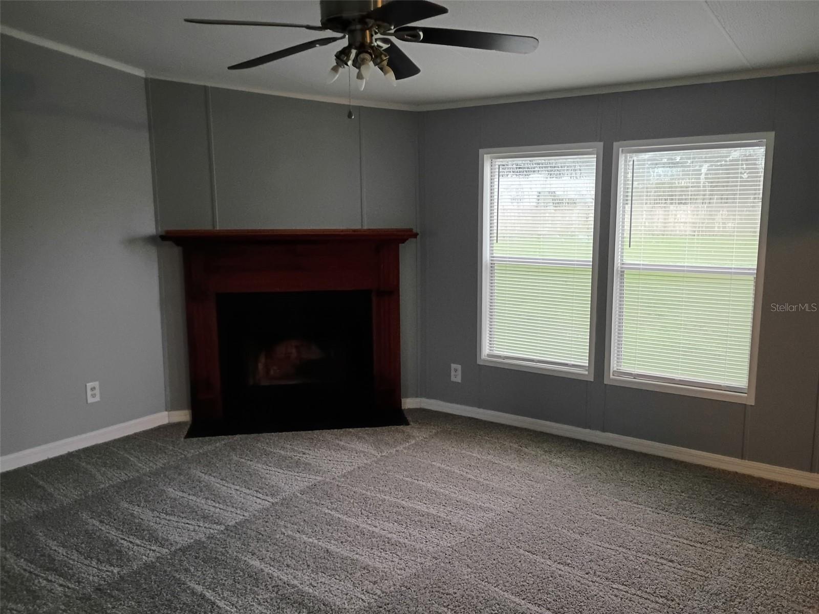 Listing photo 3 for 7715 Glen Meadow Dr