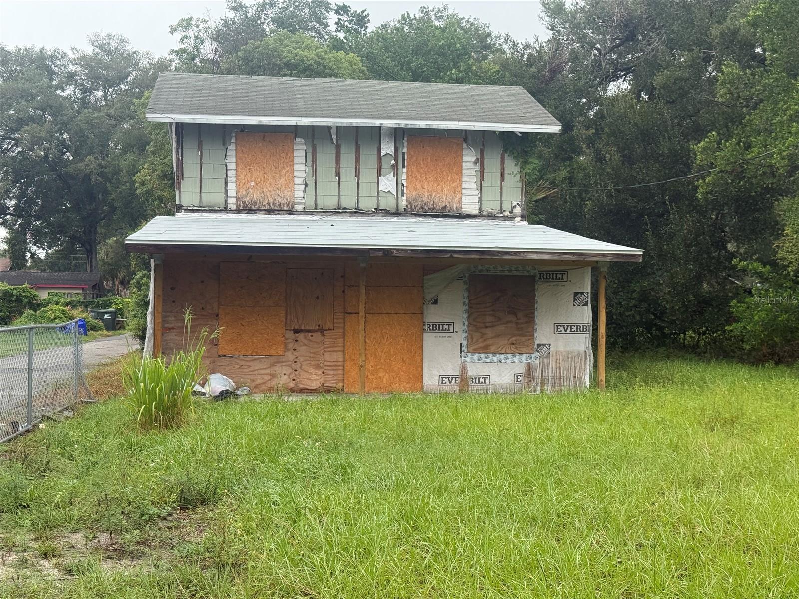 Listing photo 1 for 814 Texas Ave