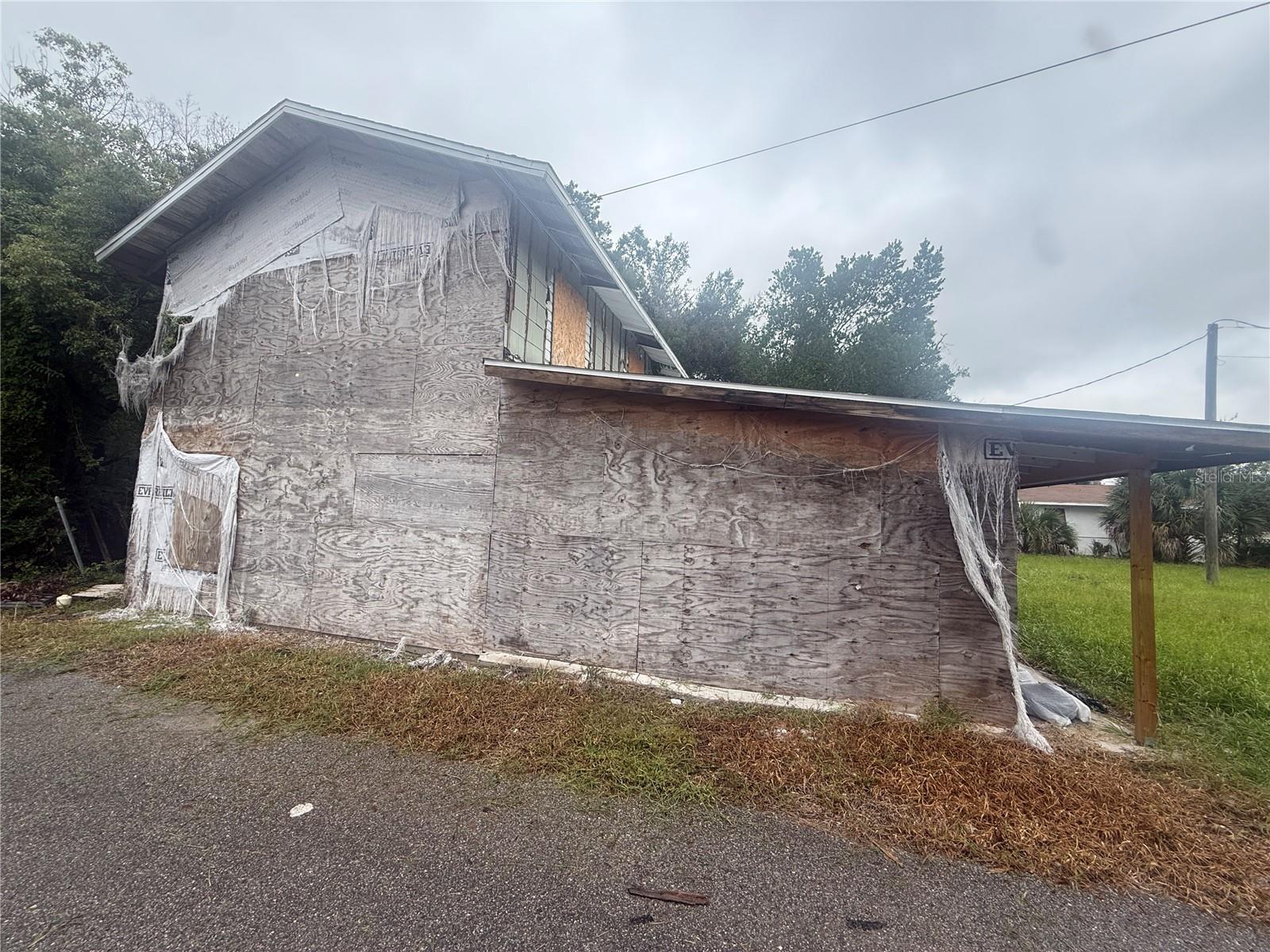 Listing photo 3 for 814 Texas Ave