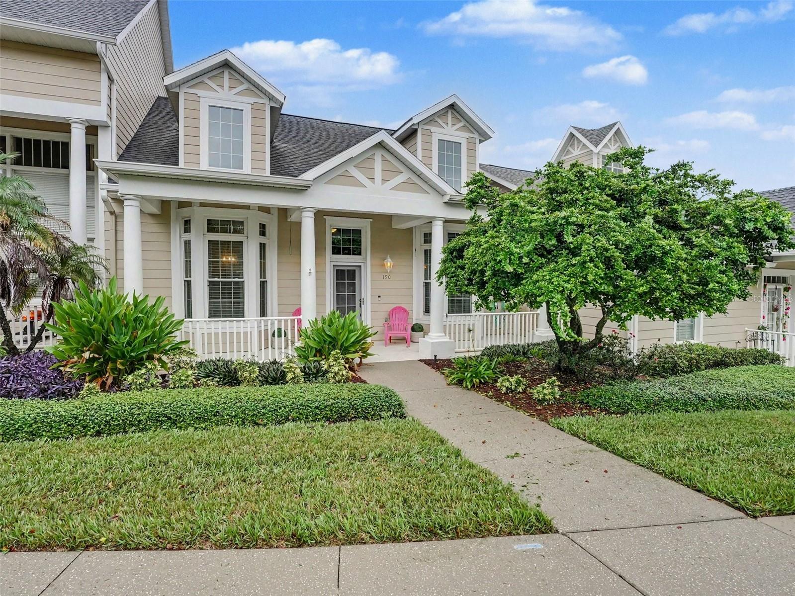 Listing photo 2 for 190 Harbour Cove Way