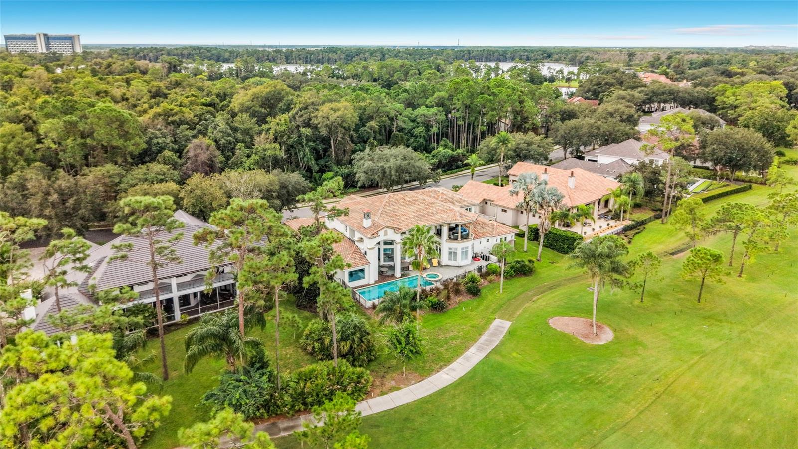 Listing photo 3 for 9563 Blandford Rd