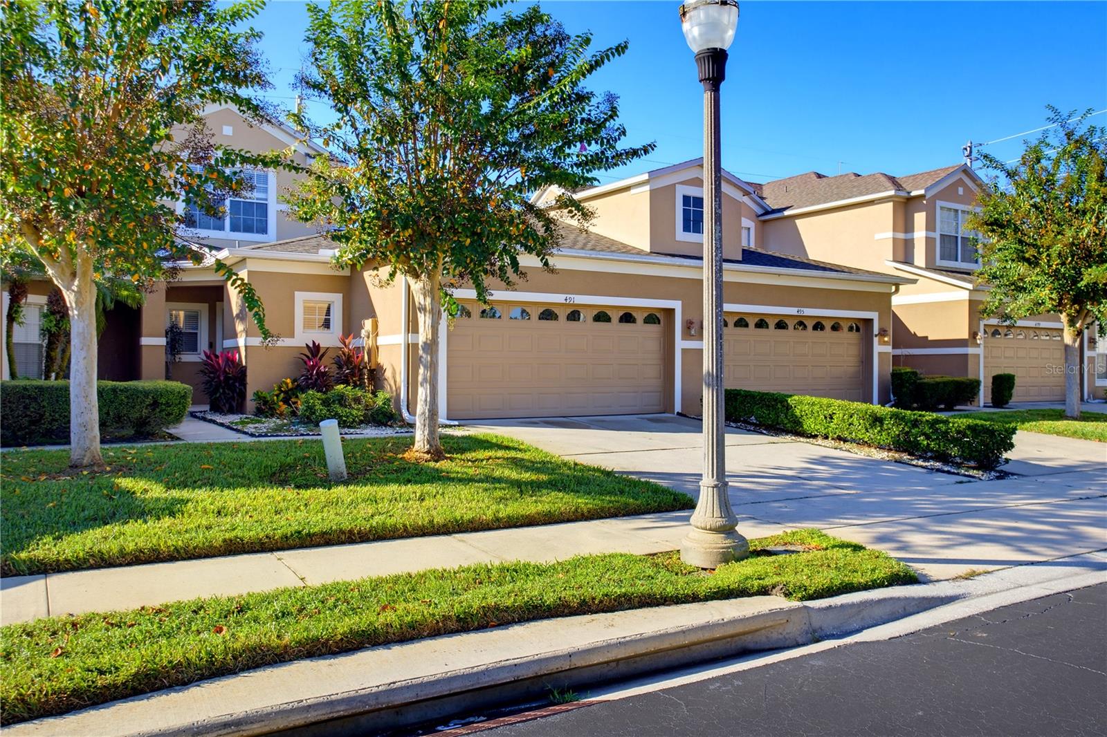 Listing photo 2 for 491 Harbor Winds Ct