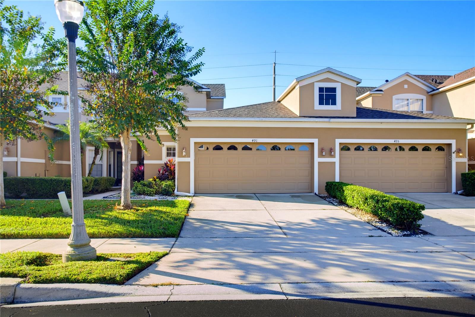 Listing photo 1 for 491 Harbor Winds Ct