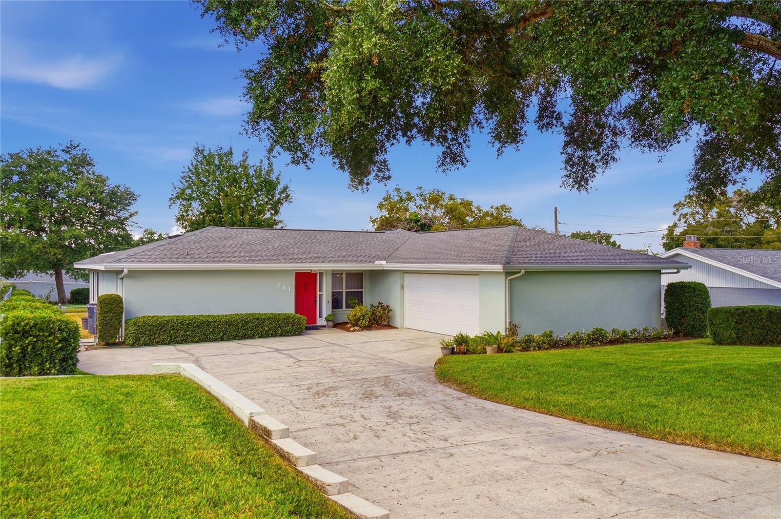Listing photo 2 for 241 Volusia Dr
