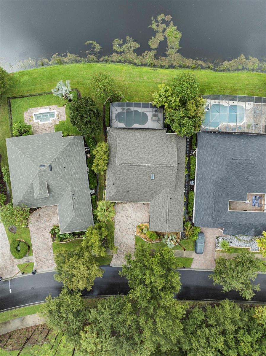 Listing photo 3 for 893 Glendora Rd S