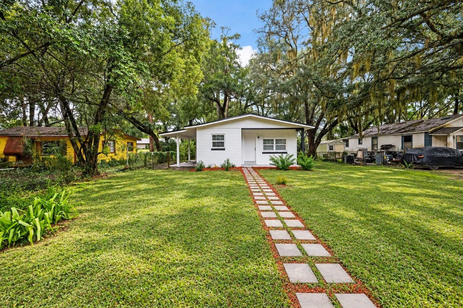 Listing photo 2 for 4737 Halliday Ln