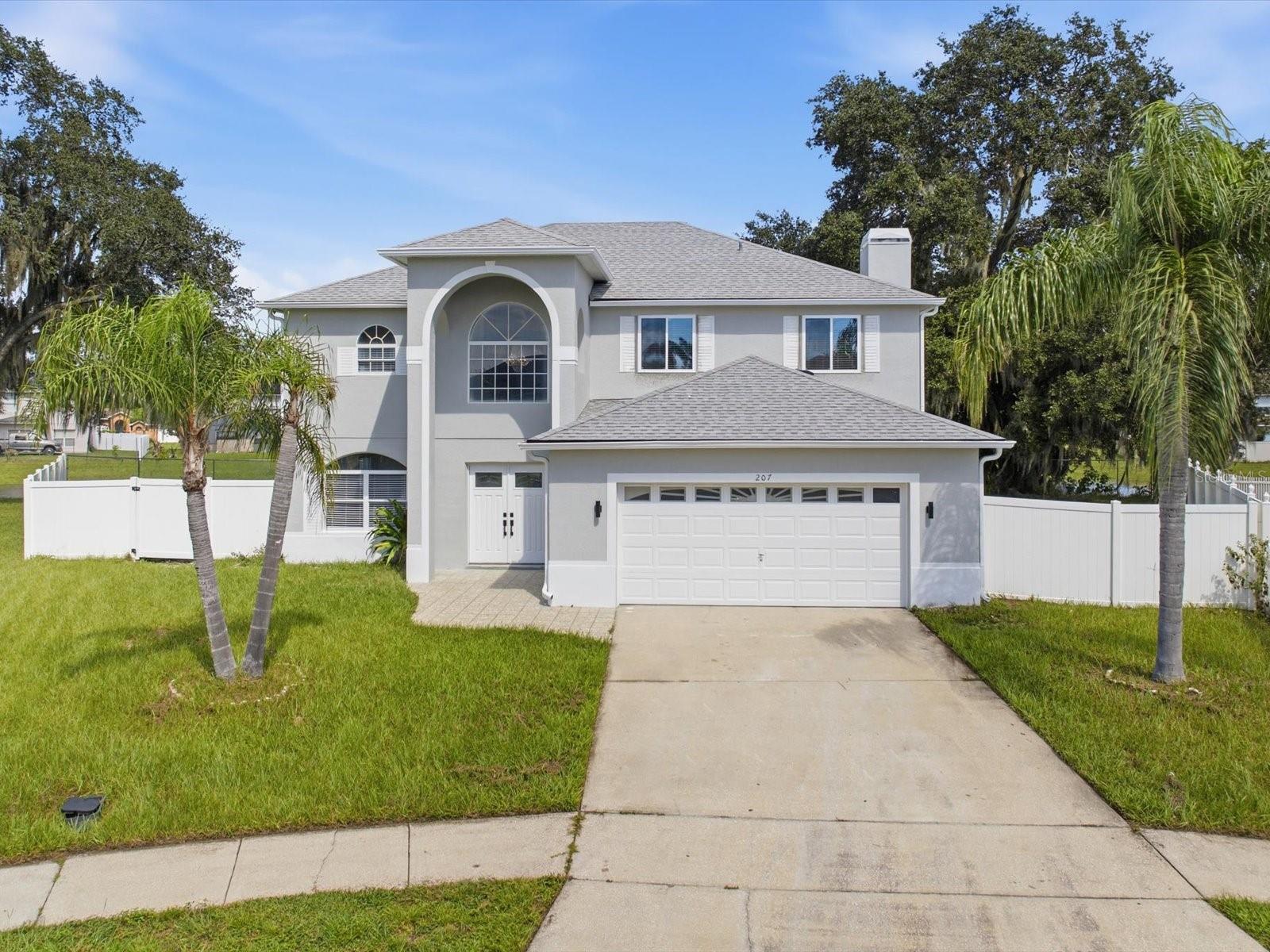Listing photo 1 for 207 Redwood Bark Trl