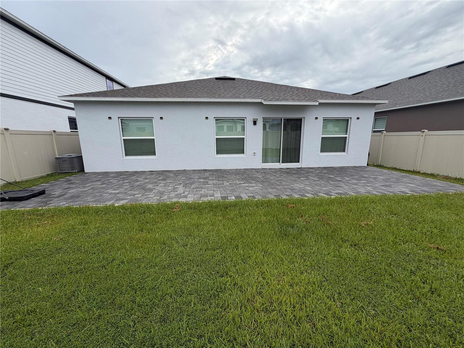 Listing photo 3 for 3775 Knotty Pine St