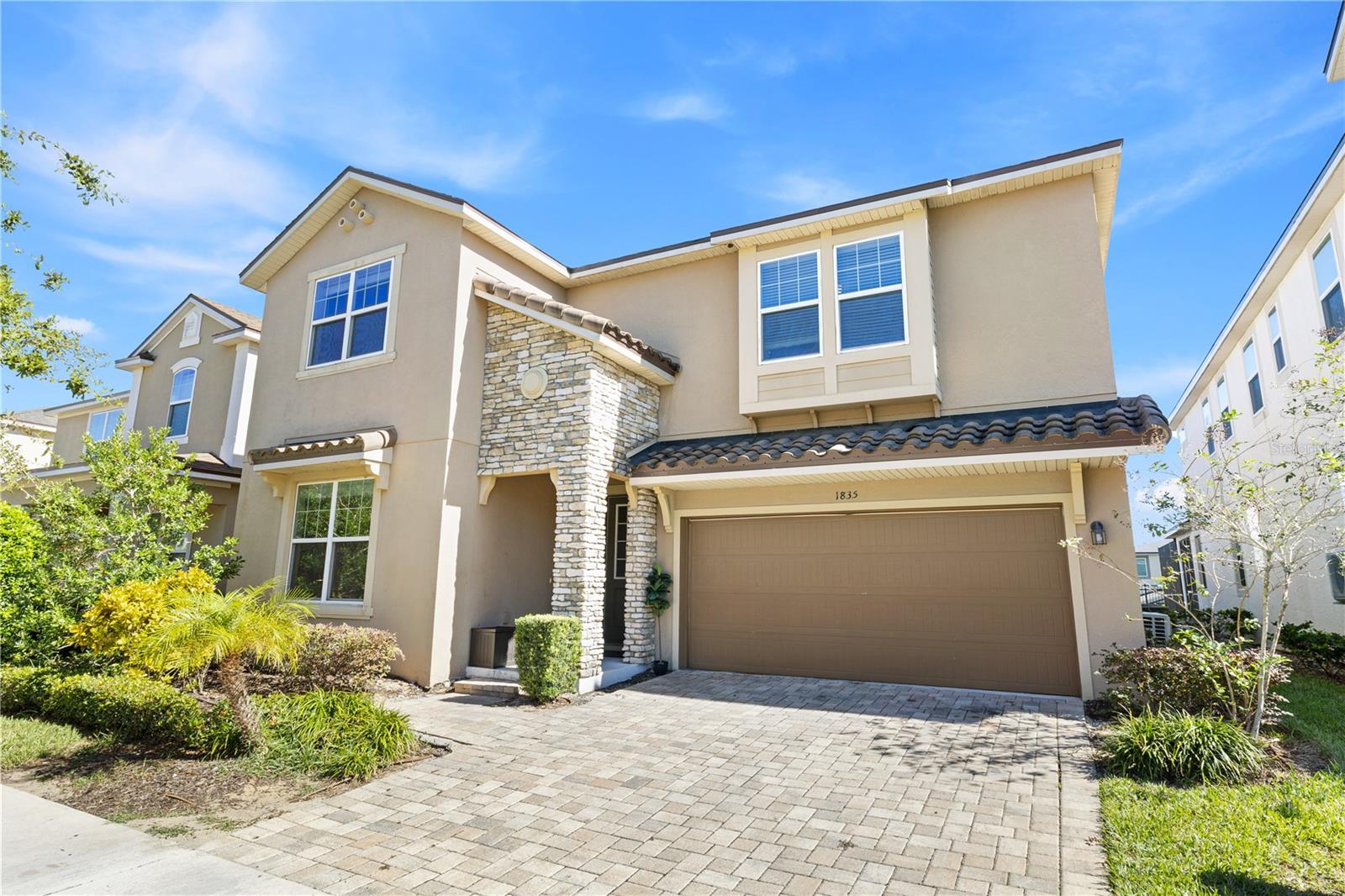 Listing photo 3 for 1835 Caribbean View Ter