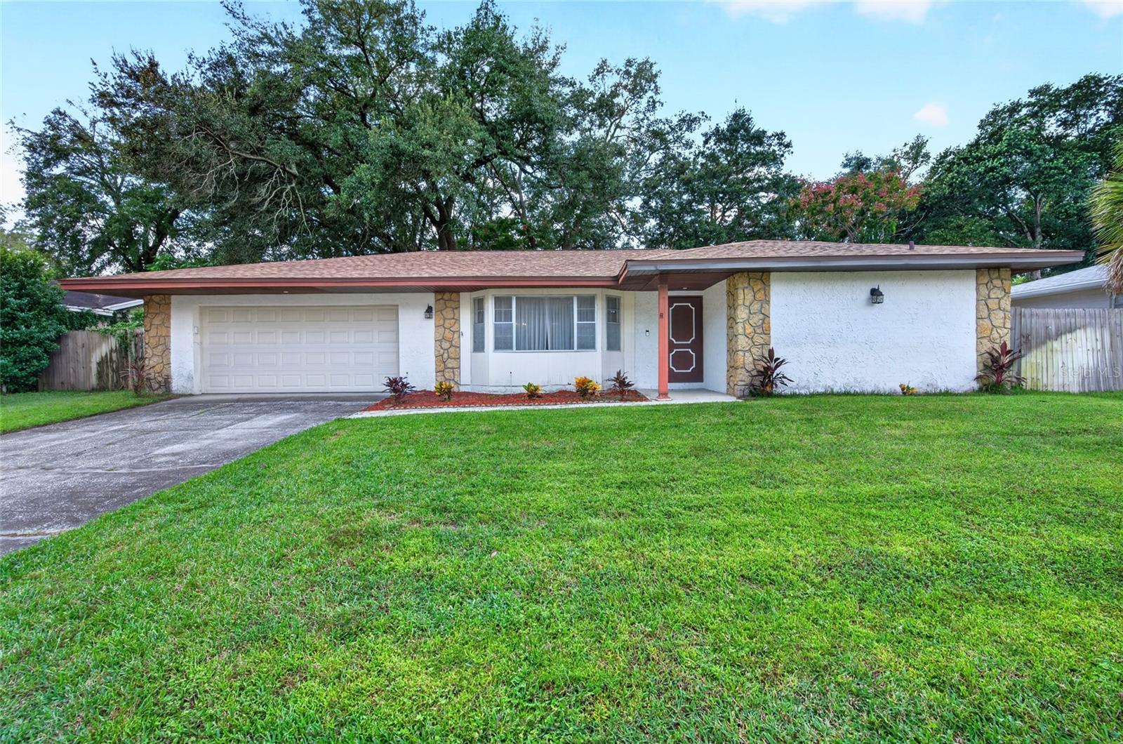 Listing photo for 608 Parkwood Ave